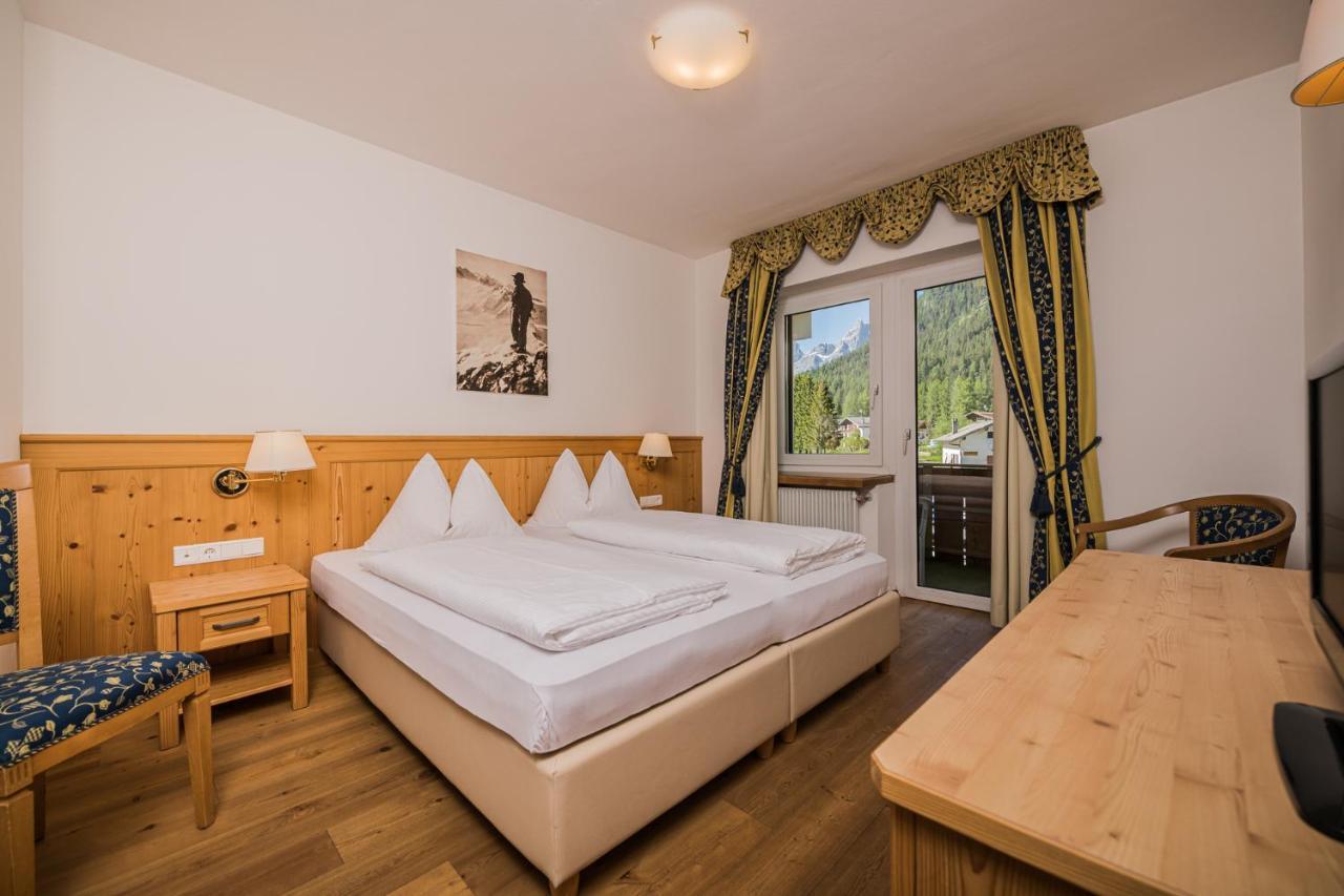 Hotel Waldheim Sexten Esterno foto