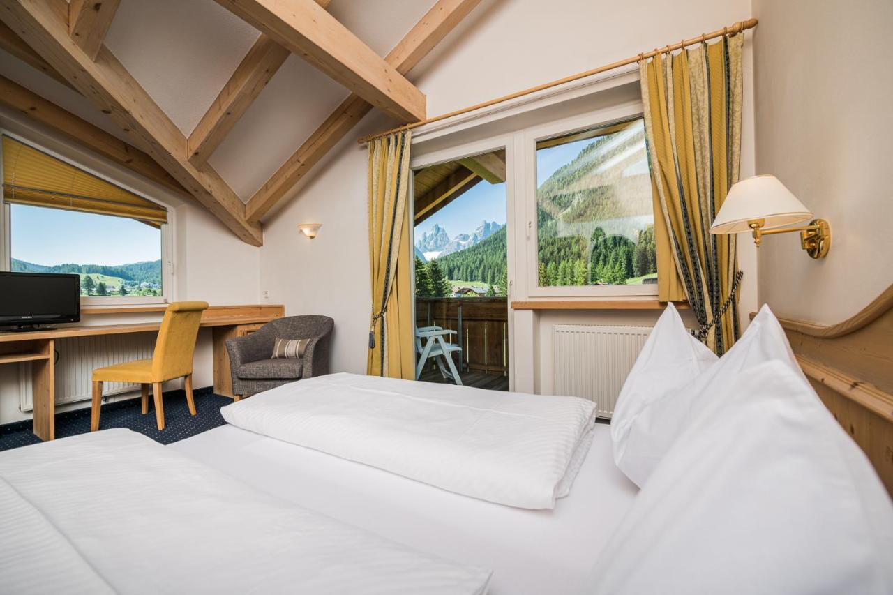 Hotel Waldheim Sexten Esterno foto