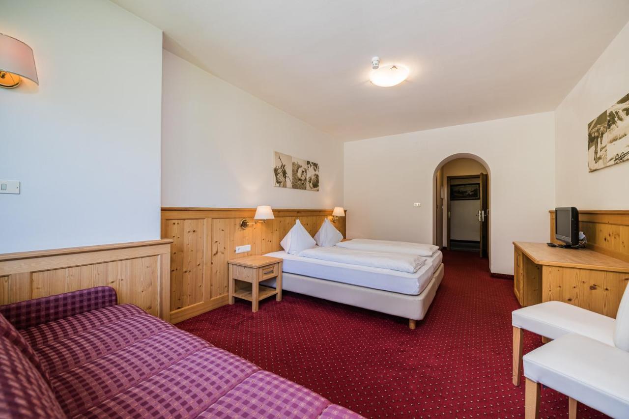 Hotel Waldheim Sexten Esterno foto