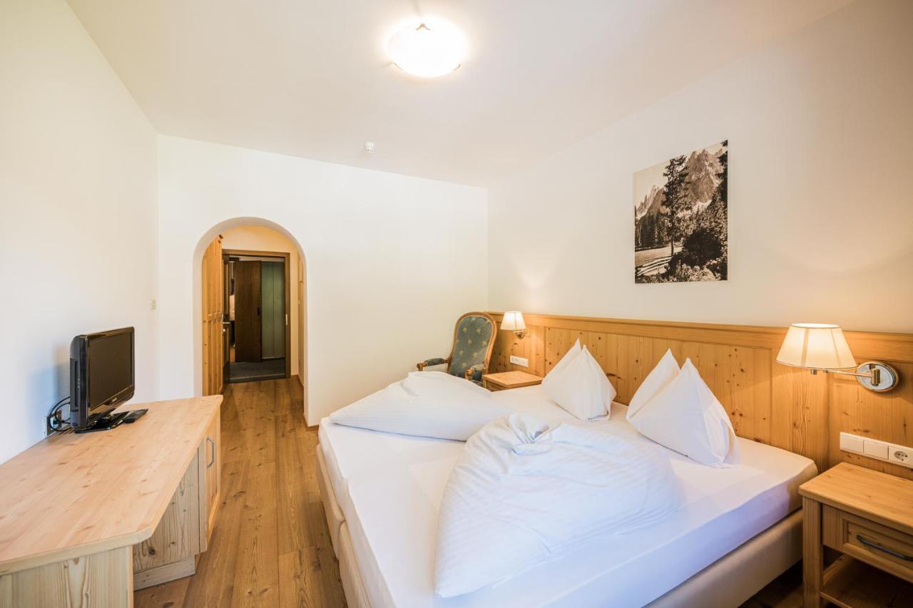 Hotel Waldheim Sexten Esterno foto