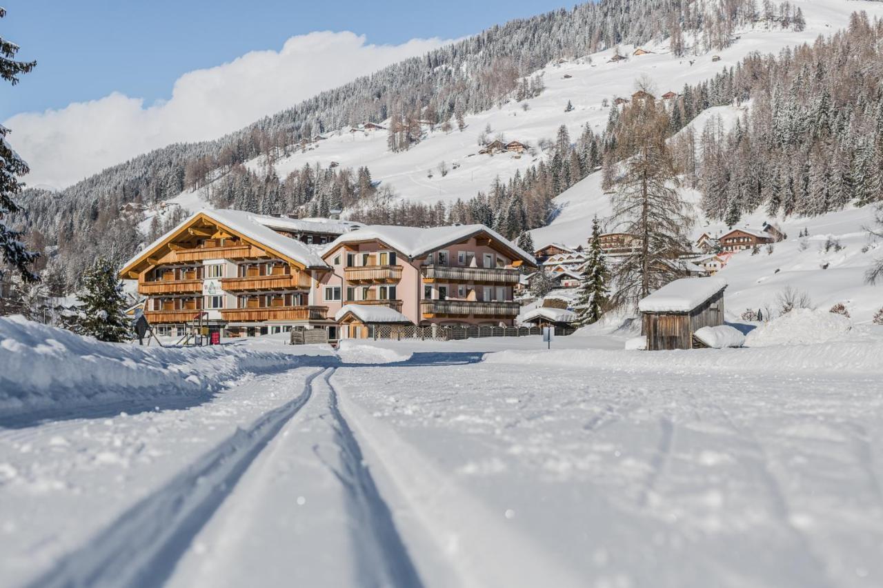 Hotel Waldheim Sexten Esterno foto