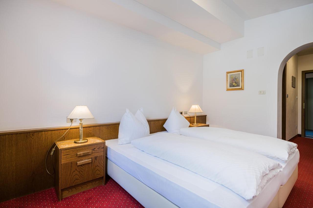 Hotel Waldheim Sexten Esterno foto