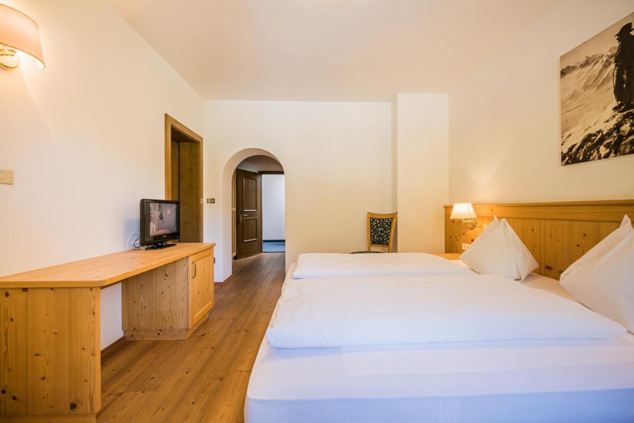 Hotel Waldheim Sexten Esterno foto