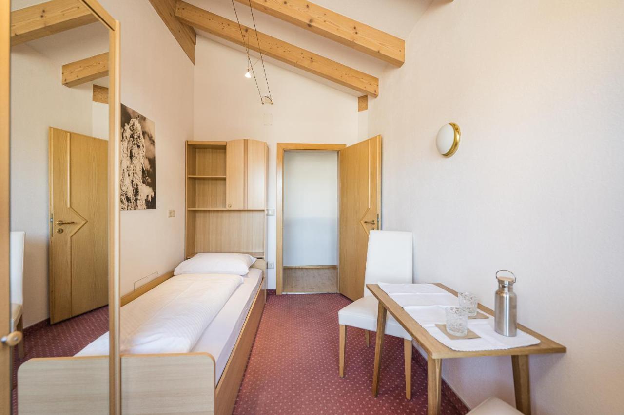 Hotel Waldheim Sexten Esterno foto