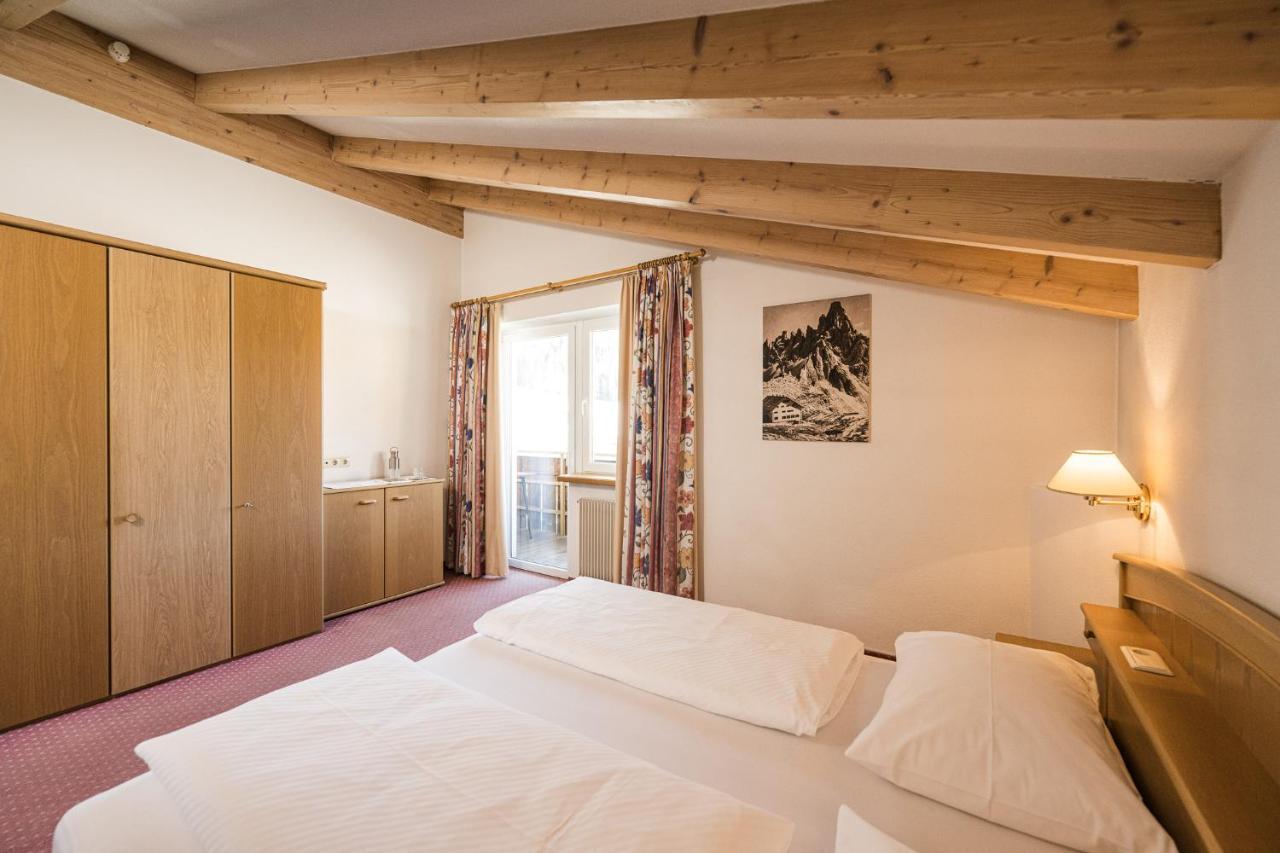 Hotel Waldheim Sexten Esterno foto