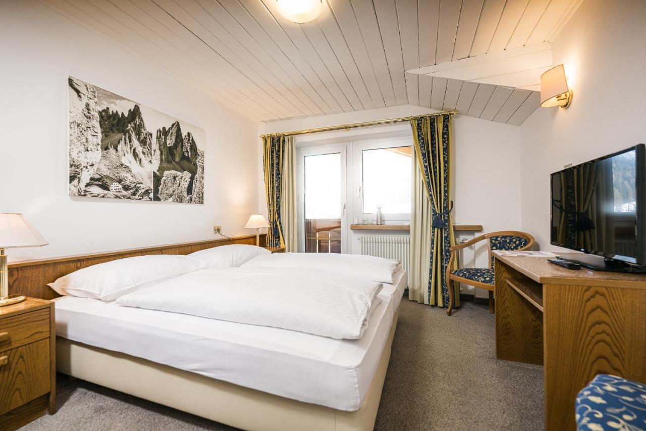 Hotel Waldheim Sexten Esterno foto