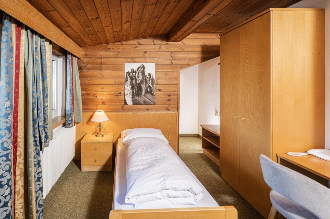 Hotel Waldheim Sexten Esterno foto
