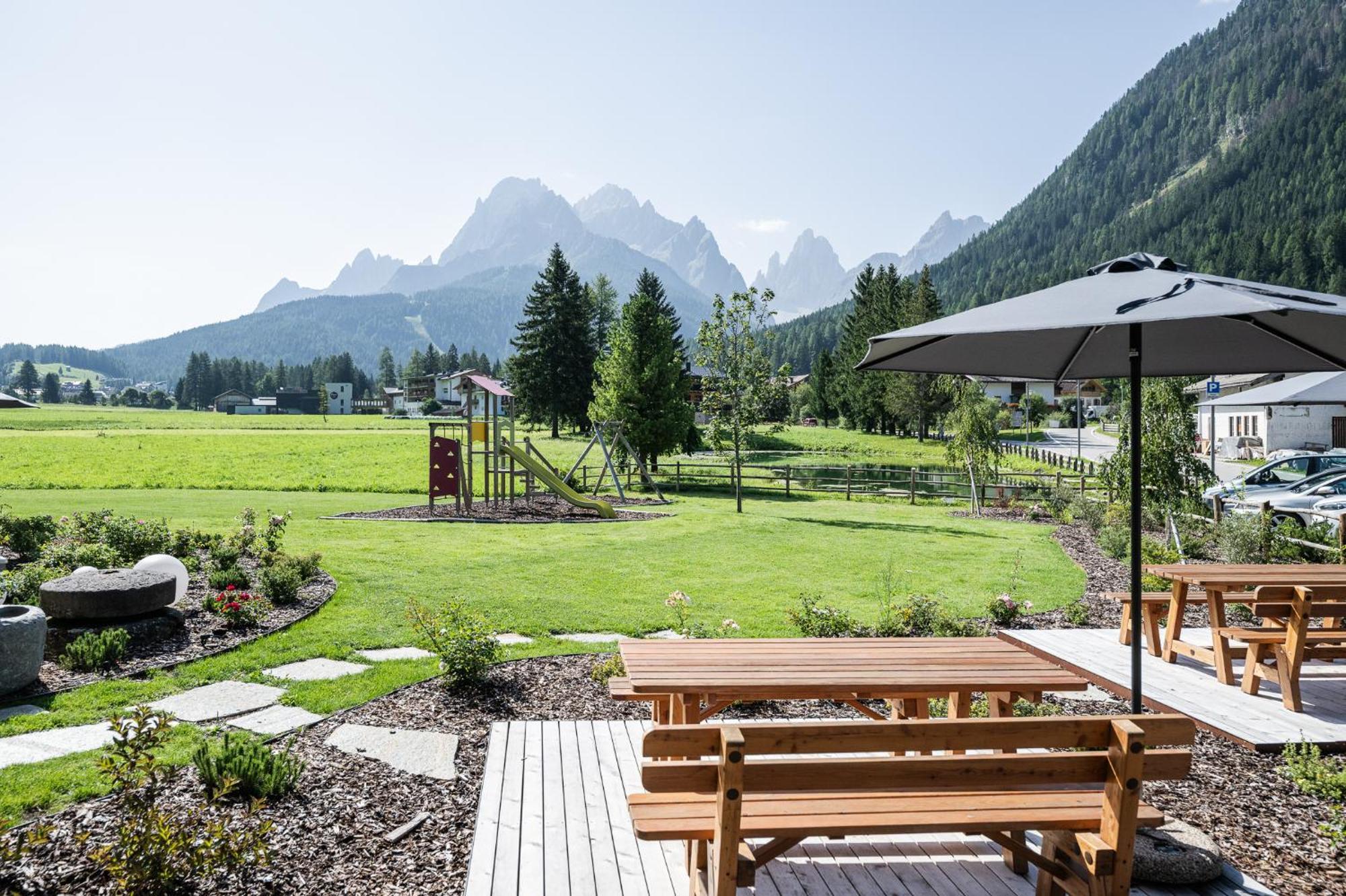 Hotel Waldheim Sexten Esterno foto