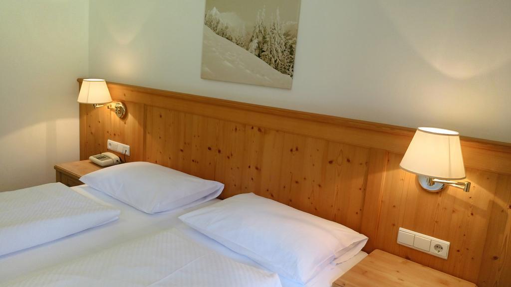 Hotel Waldheim Sexten Esterno foto