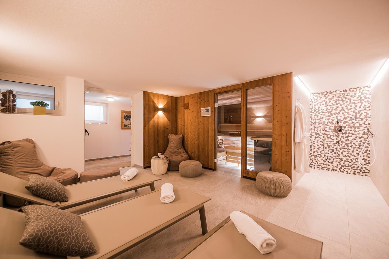 Hotel Waldheim Sexten Esterno foto